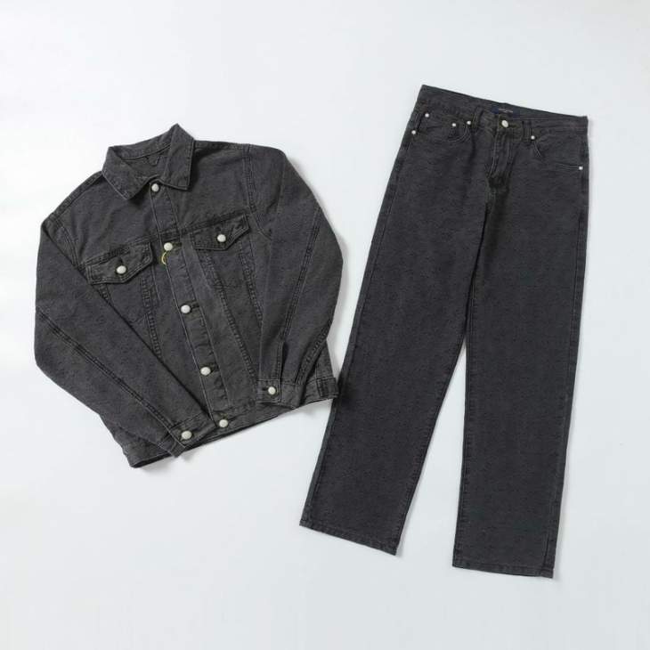 Picture of LV Sweater Suits _SKULVM-2XLaztx1036540771
